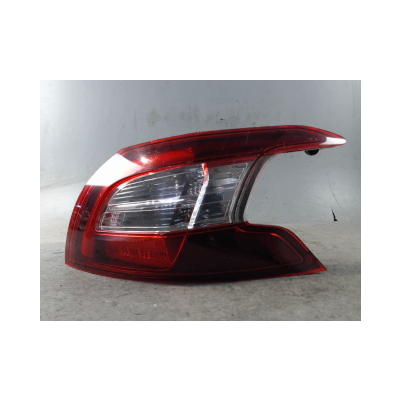 FEU ARRIERE DROIT PEUGEOT 308 2011-