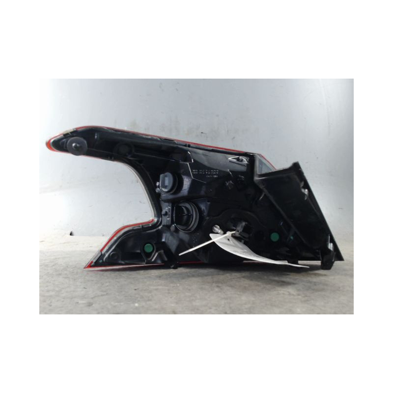 FEU ARRIERE DROIT PEUGEOT 308 2011-