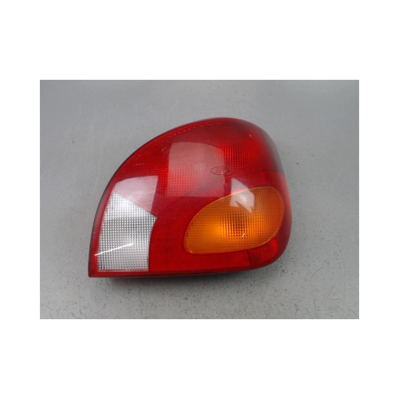 FEU ARRIERE DROIT FORD FIESTA IV Phase 2 1999-2002