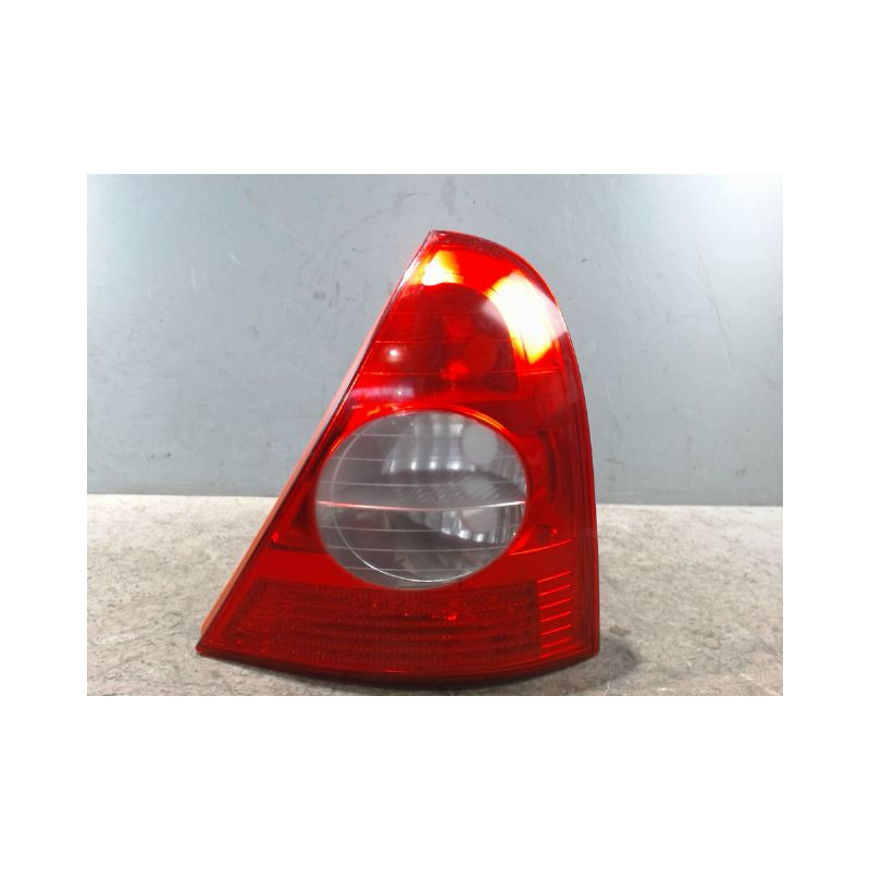 FEU ARRIERE DROIT RENAULT CLIO II PH.2 01-06