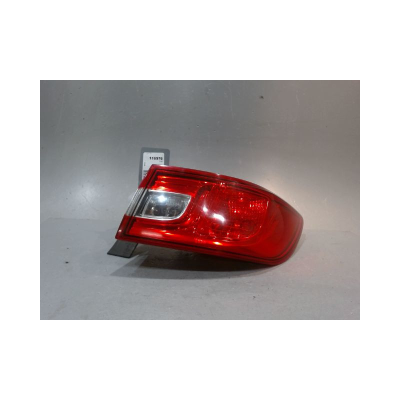 FEU ARRIERE DROIT RENAULT CLIO