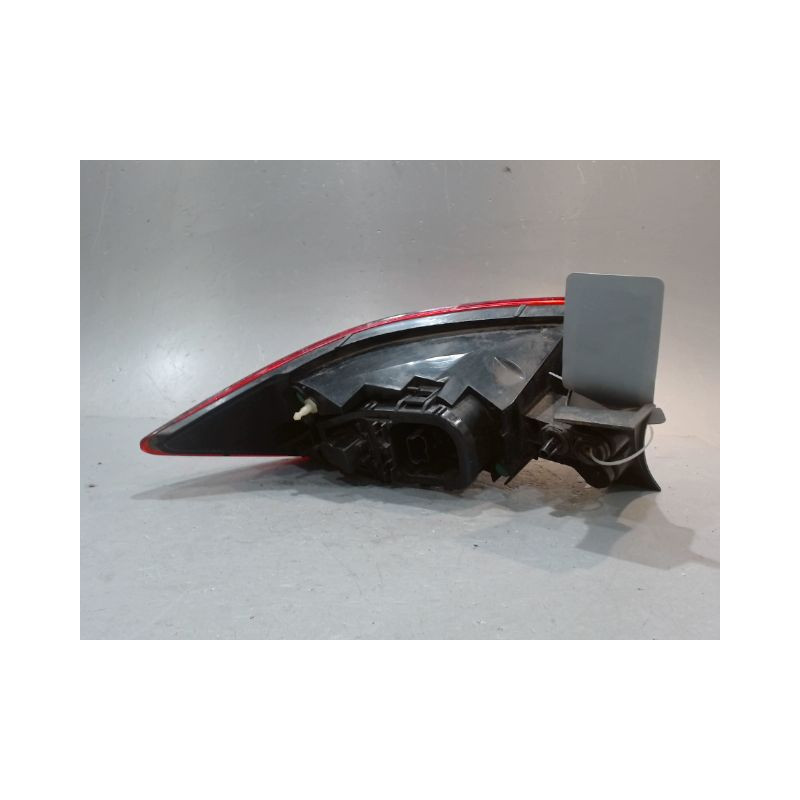 FEU ARRIERE DROIT RENAULT CLIO