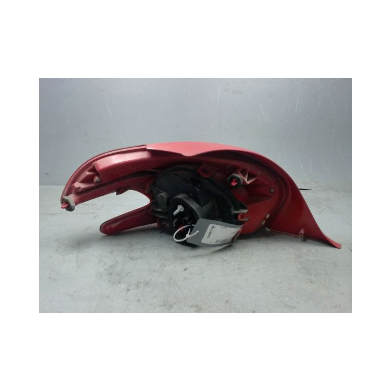 FEU ARRIERE DROIT PEUGEOT 208