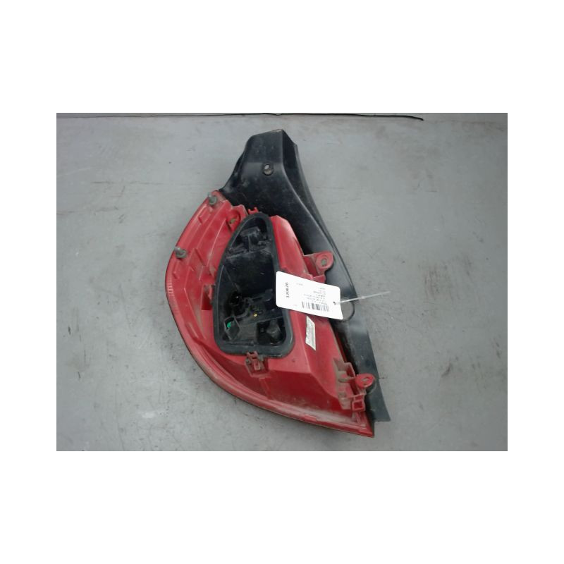 FEU ARRIERE DROIT RENAULT CLIO III 2009-
