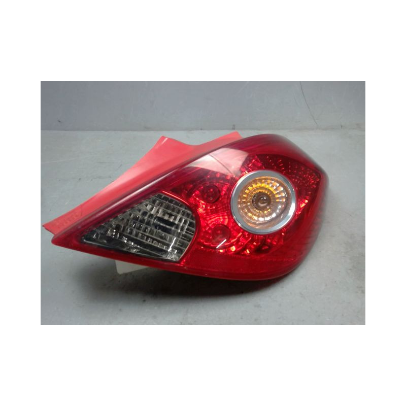 FEU ARRIERE DROIT OPEL CORSA