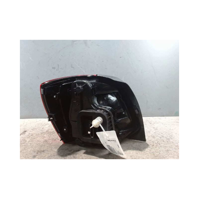 FEU ARRIERE DROIT VOLKSWAGEN POLO 2009-
