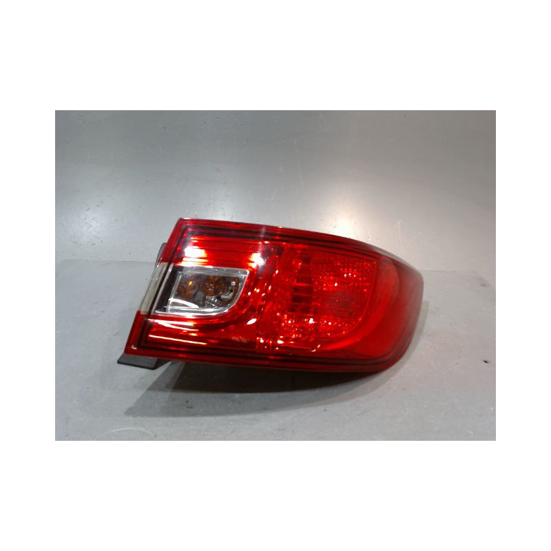 FEU ARRIERE DROIT RENAULT CLIO
