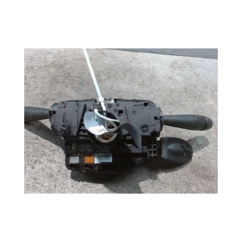 BLOC COMMODOS PEUGEOT 208