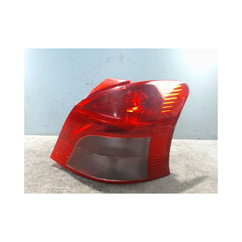 FEU ARRIERE DROIT TOYOTA YARIS 2005-