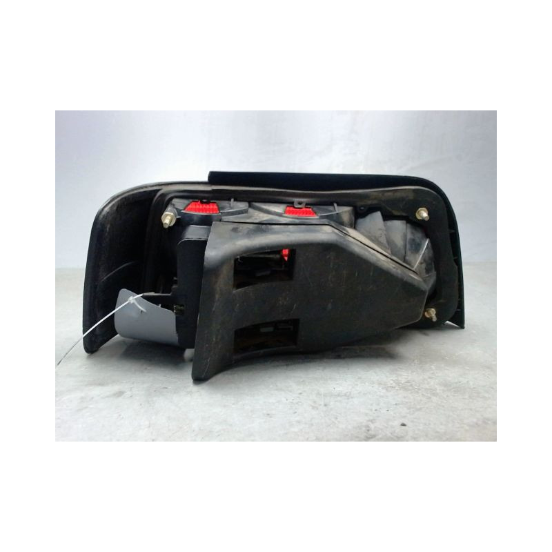 FEU ARRIERE DROIT PEUGEOT 405 -92