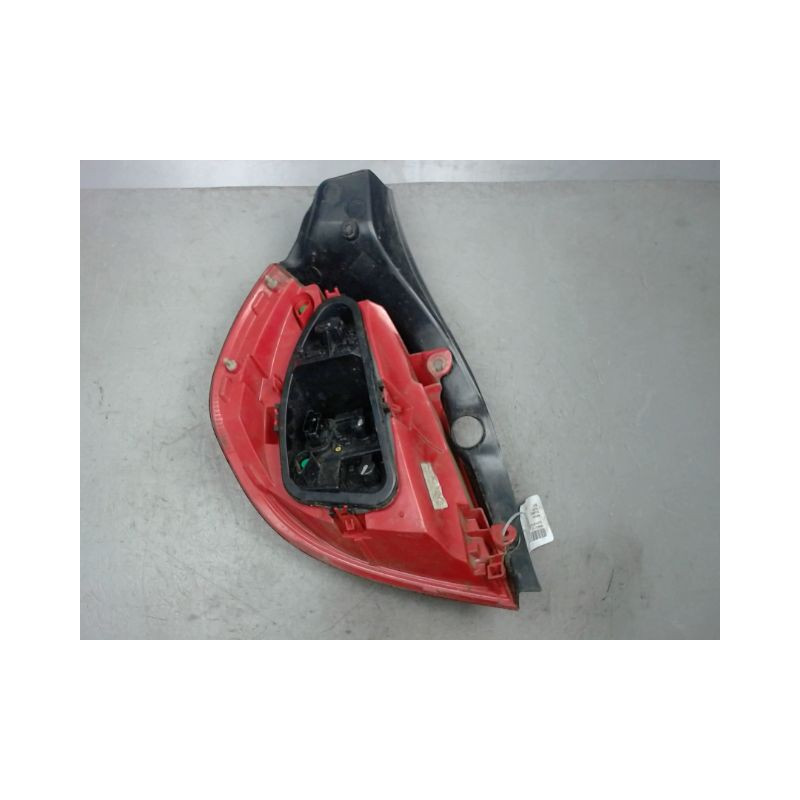 FEU ARRIERE DROIT RENAULT CLIO III 2009-