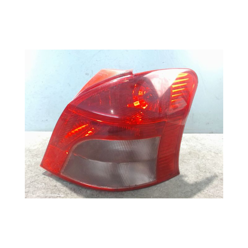 FEU ARRIERE DROIT TOYOTA YARIS 2005-