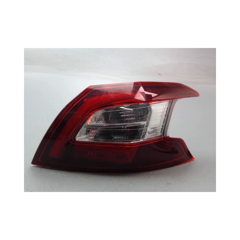 FEU ARRIERE DROIT PEUGEOT 308 2011-