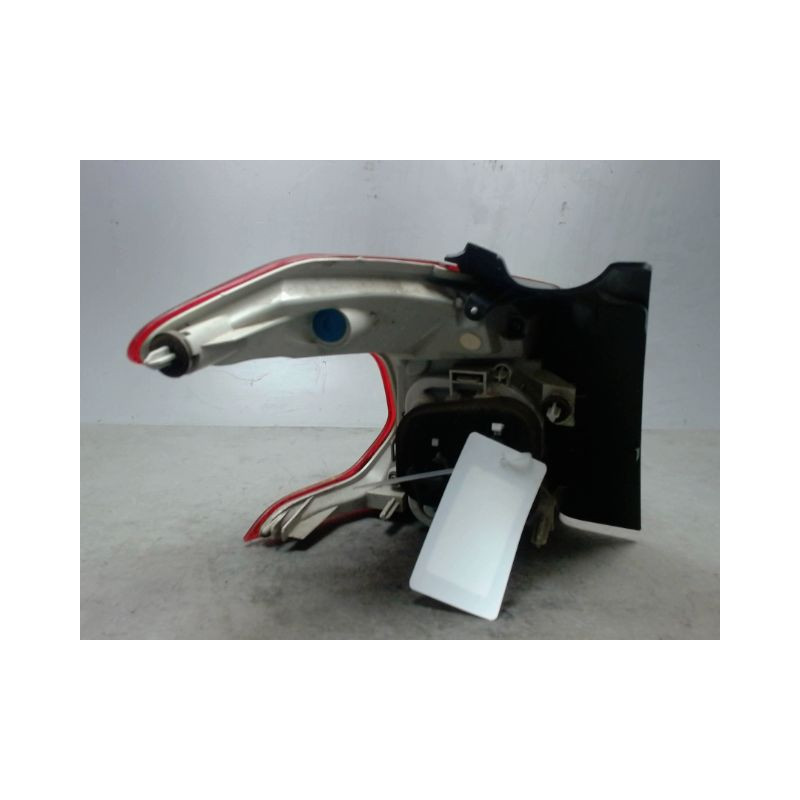 FEU ARRIERE DROIT PEUGEOT 2008