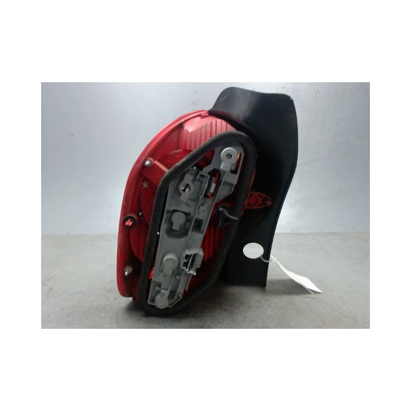 FEU ARRIERE DROIT RENAULT MODUS 2004-2007