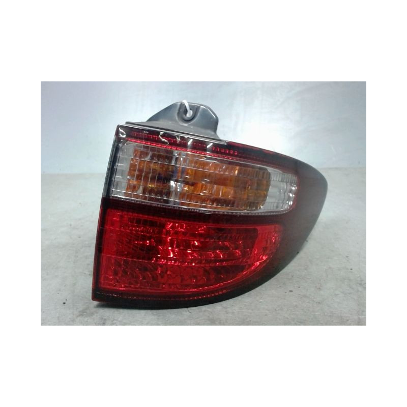 FEU ARRIERE DROIT TOYOTA PREVIA -2000