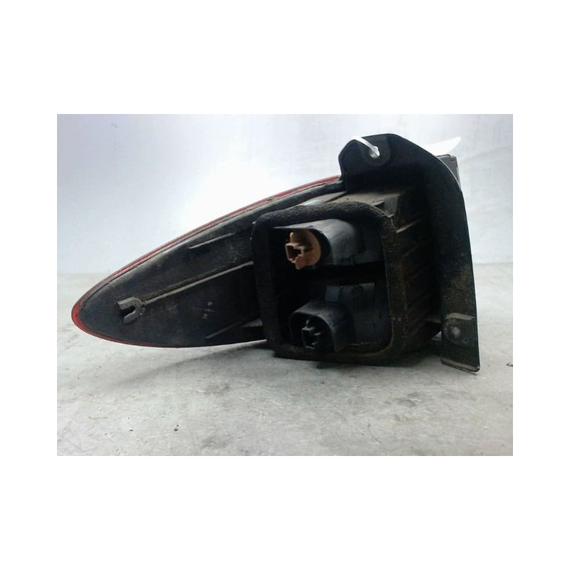 FEU ARRIERE DROIT TOYOTA PREVIA -2000