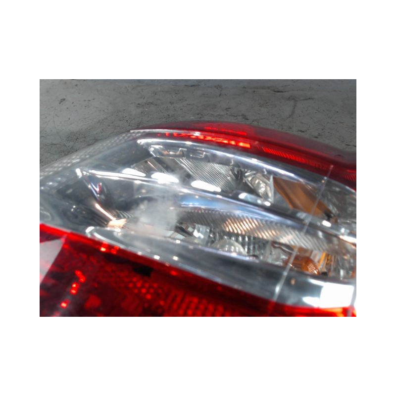 FEU ARRIERE DROIT CITROEN C4 2010-