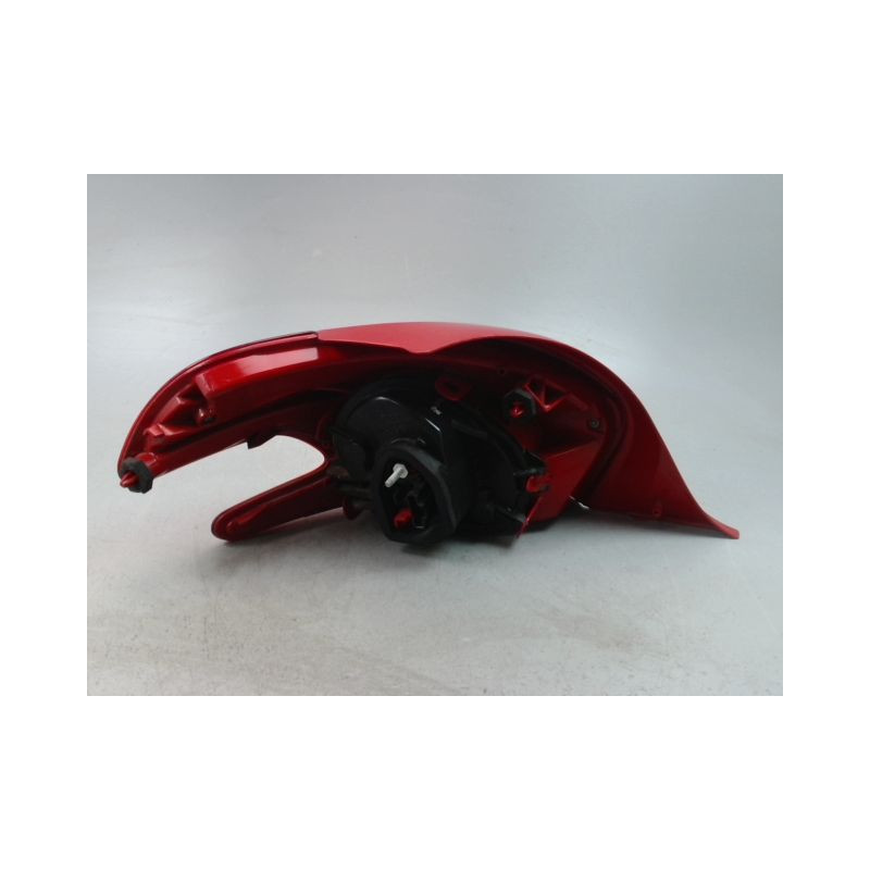 FEU ARRIERE DROIT PEUGEOT 208