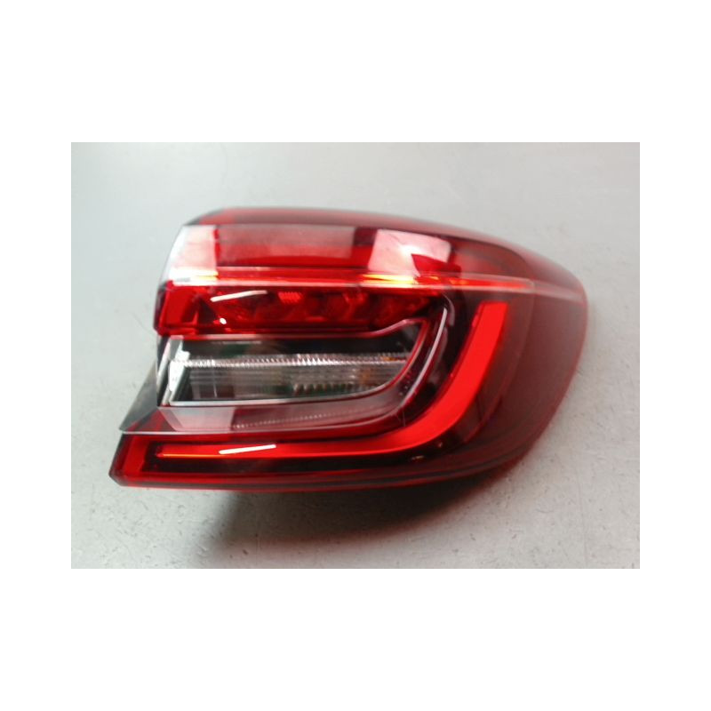 FEU ARRIERE DROIT RENAULT CLIO
