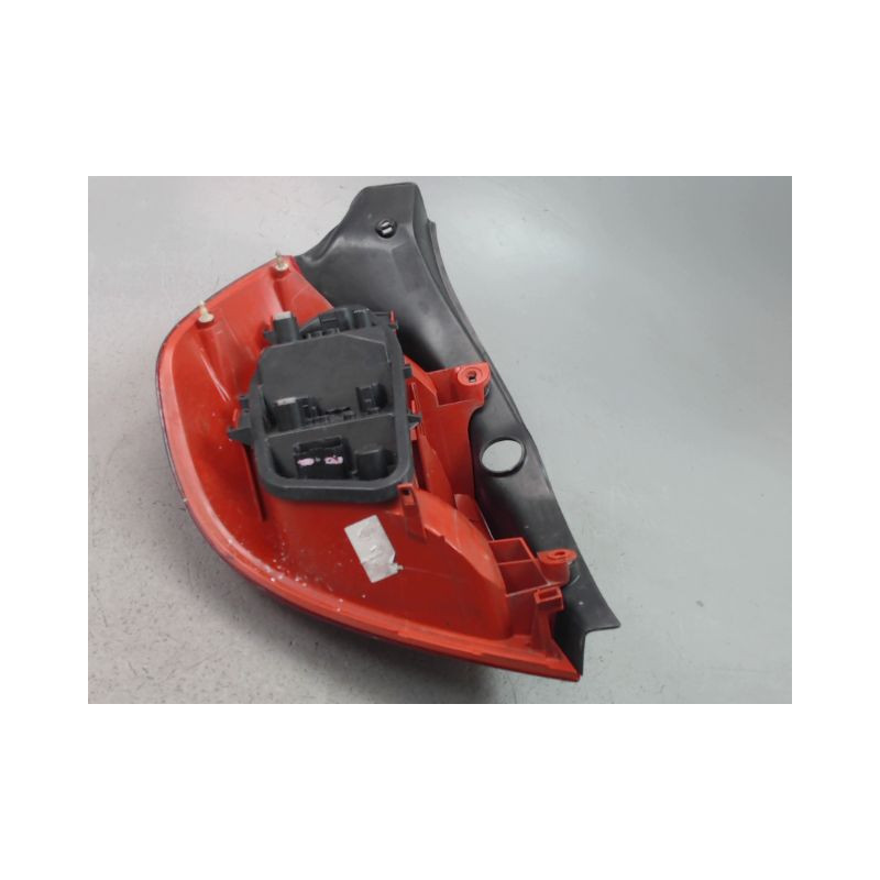 FEU ARRIERE DROIT RENAULT CLIO III Phase 1 2005-2009