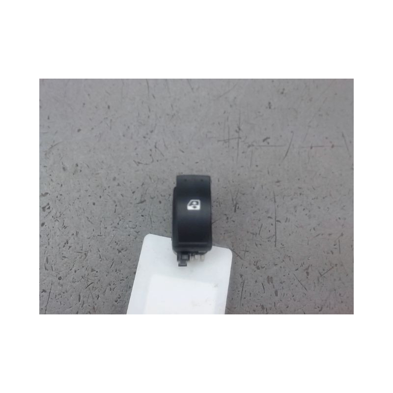 COMMANDE LEVE-GLACE PORTE AVD RENAULT CLIO II Phase 2 2001-2006