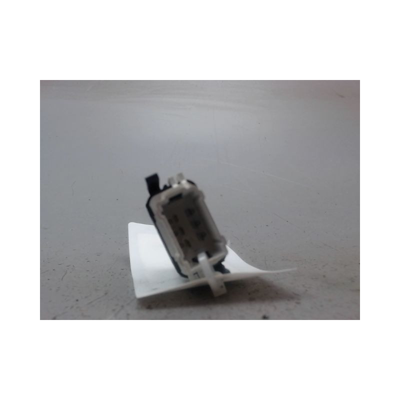 COMMANDE LEVE-GLACE PORTE AVD RENAULT CLIO II Phase 2 2001-2006