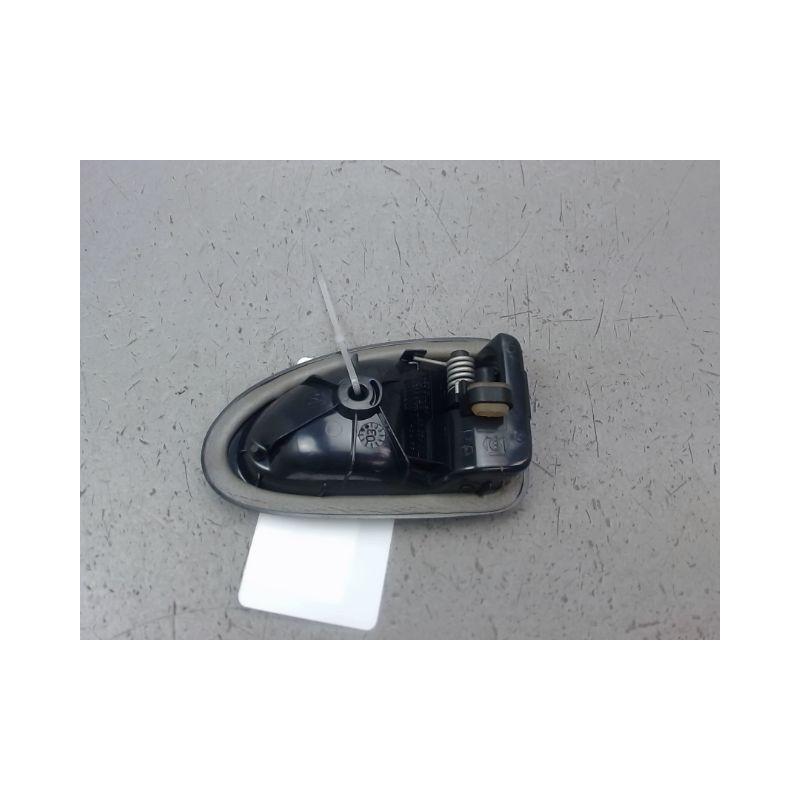 POIGNEE INTERIEURE PORTE ARRIERE GAUCHE RENAULT CLIO II Phase 2 2001-2006