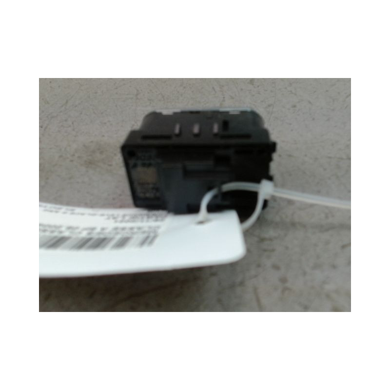 COMMANDE LEVE-GLACE PORTE ARG MERCEDES CLASSE A 2004-