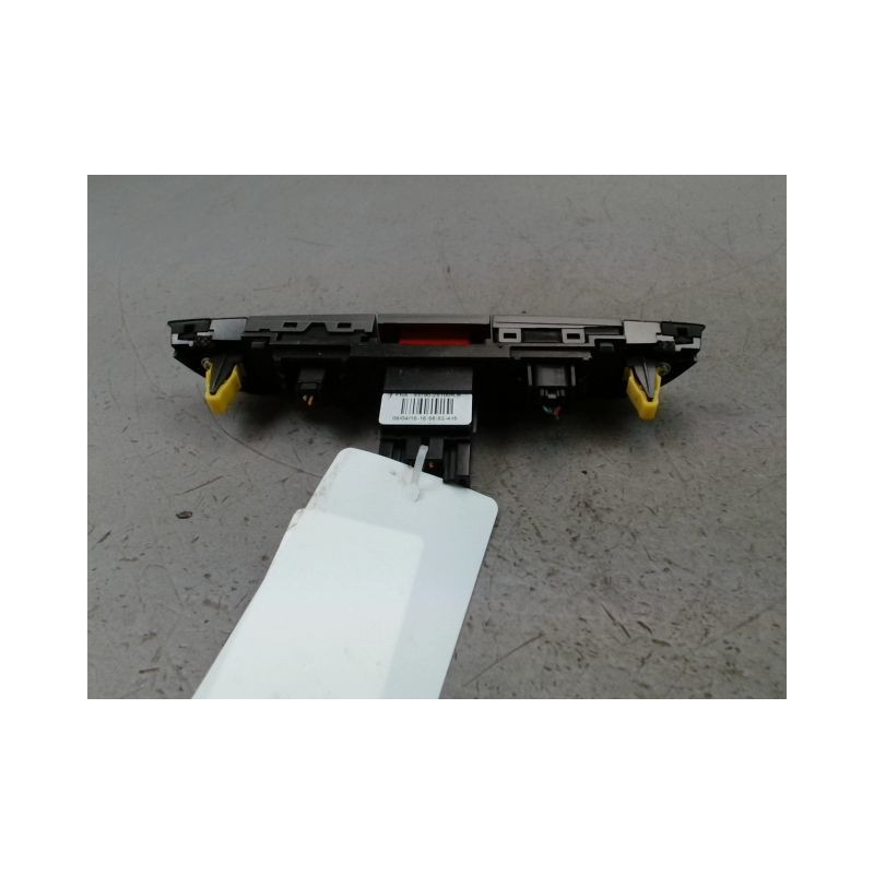 BOUTON DE WARNING HYUNDAI IX35