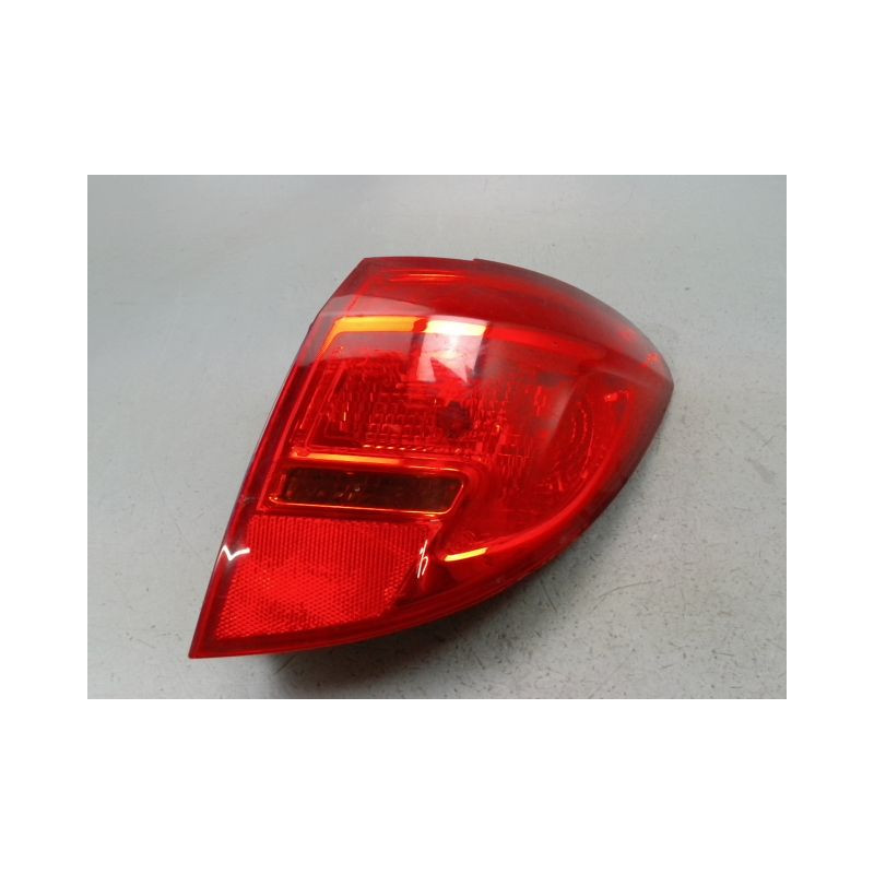 FEU ARRIERE DROIT OPEL MERIVA 2006-