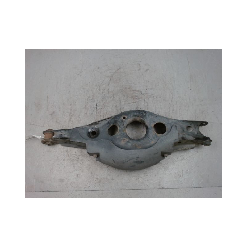 TRIANGLE INFERIEUR ARRIERE DROIT TOYOTA RAV4 2006