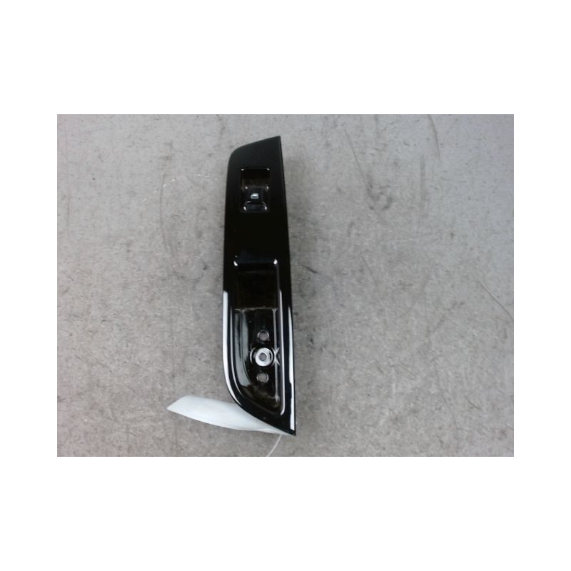 COMMANDE LEVE-GLACE PORTE ARD M.G. MG4