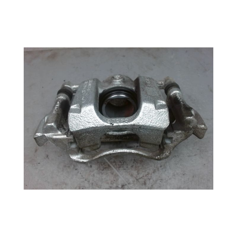ETRIER DE FREIN AVANT DROIT FORD PUMA
