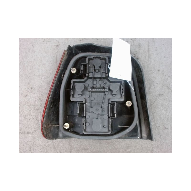 FEU ARRIERE DROIT SKODA FELICIA 95-2000