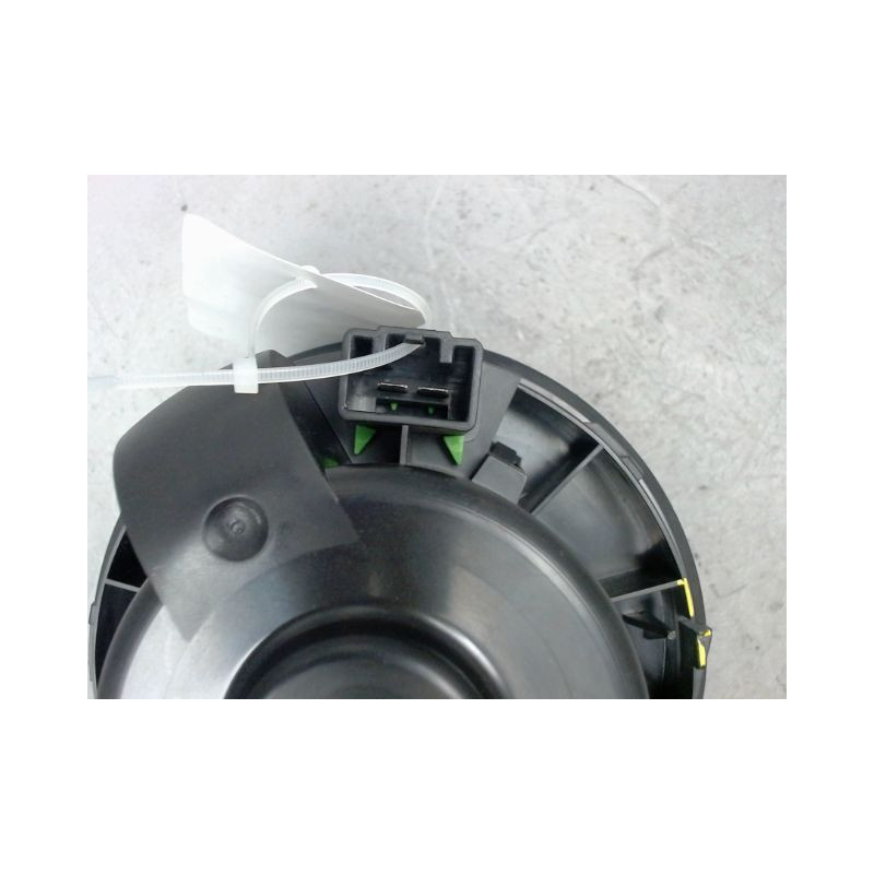 MOTEUR VENTILATEUR CHAUFFAGE VOLVO V40