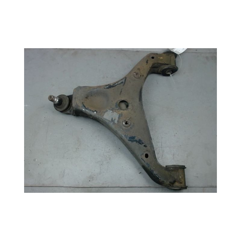 TRIANGLE INFERIEUR AVANT GAUCHE MERCEDES SPRINTER