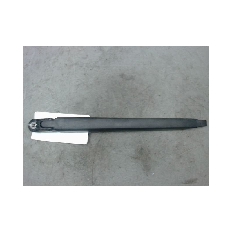 BRAS ESSUIE-GLACE ARRIERE TOYOTA AVENSIS 2003-