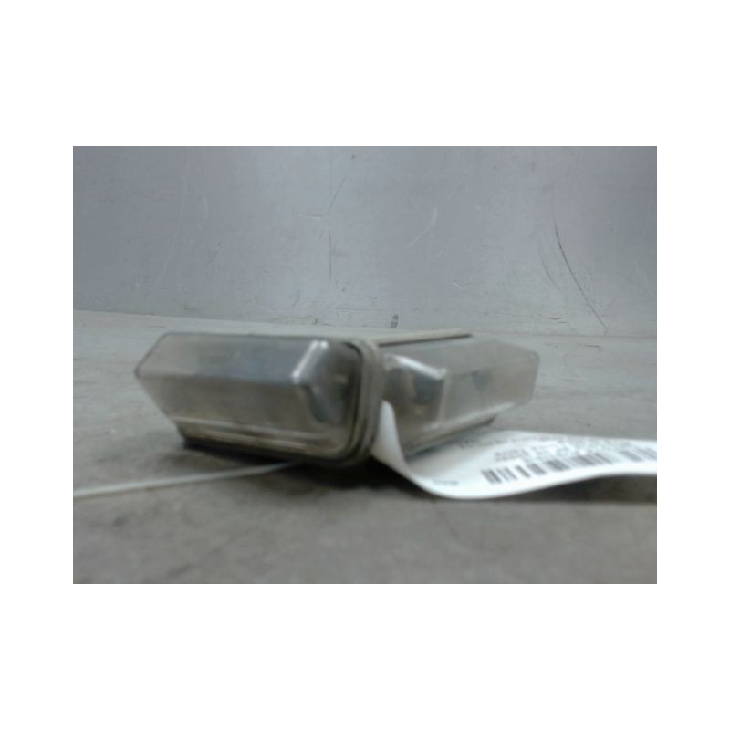 ECLAIREUR PLAQUE DE POLICE TOYOTA AVENSIS 2003-