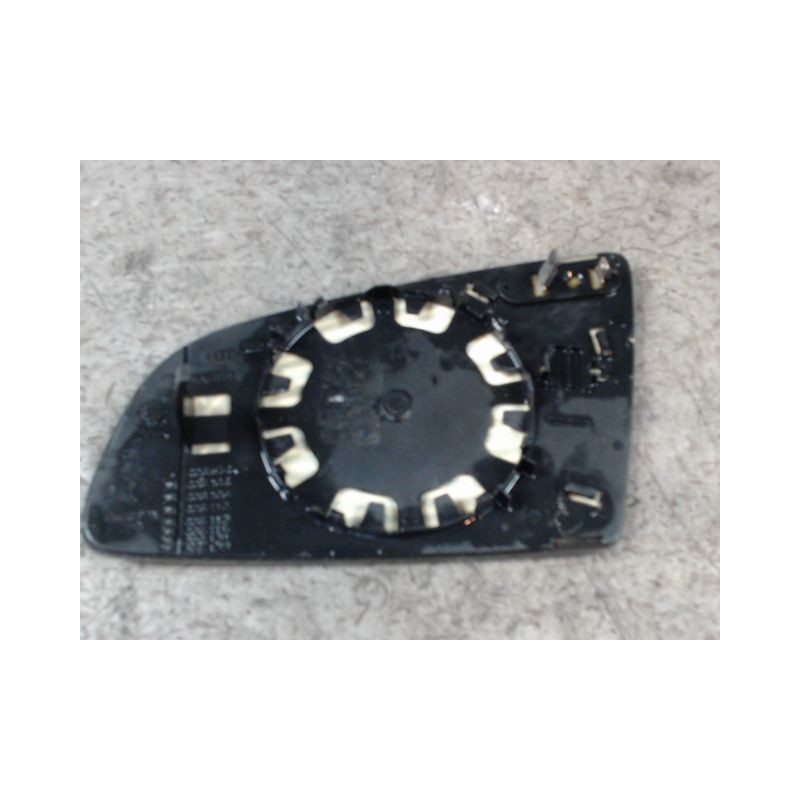 GLACE RETROVISEUR EXT D AUDI A4 AVANT 01-04