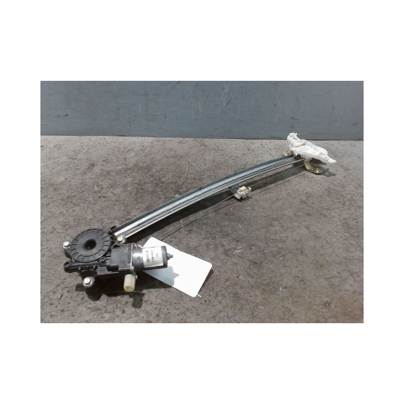 MECANISME+MOTEUR LEVE-GLACE AVANT DROIT SUZUKI BALENO