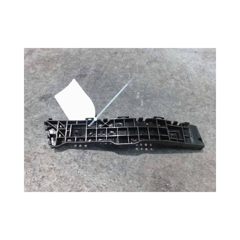 SUPPORT PARE-CHOC ARD SUZUKI CELERIO