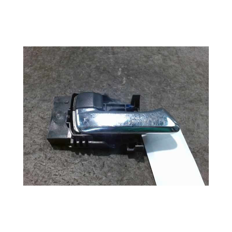 POIGNEE INTERIEURE PORTE AVANT GAUCHE ISUZU D-MAX
