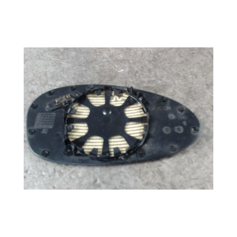 GLACE RETROVISEUR EXT G B.M.W. SERIE 1