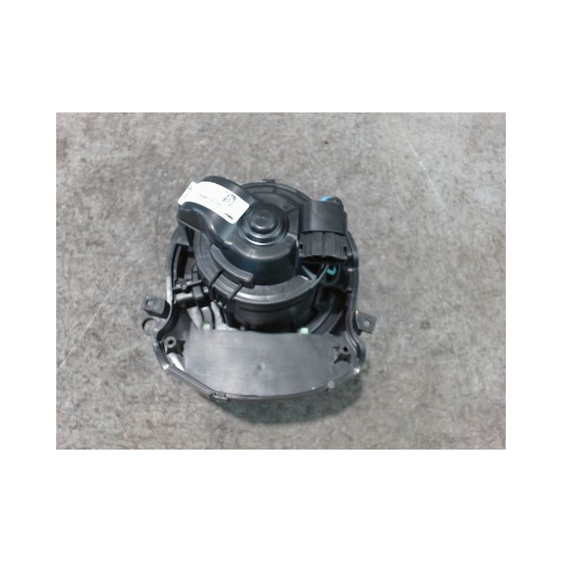 MOTEUR VENTILATEUR CHAUFFAGE DACIA SANDERO 2008-