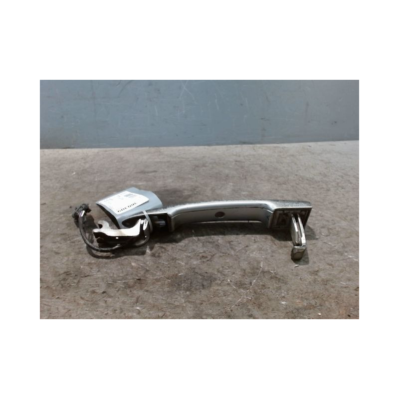 POIGNEE EXTERIEURE PORTE AVANT DROIT RENAULT CLIO III 2005-