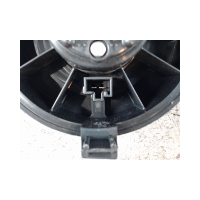 MOTEUR VENTILATEUR CHAUFFAGE NISSAN CUBE