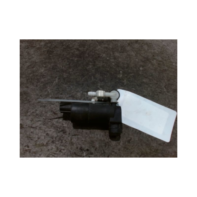 POMPE LAVE-GLACE AVANT FORD FOCUS BREAK 2005-