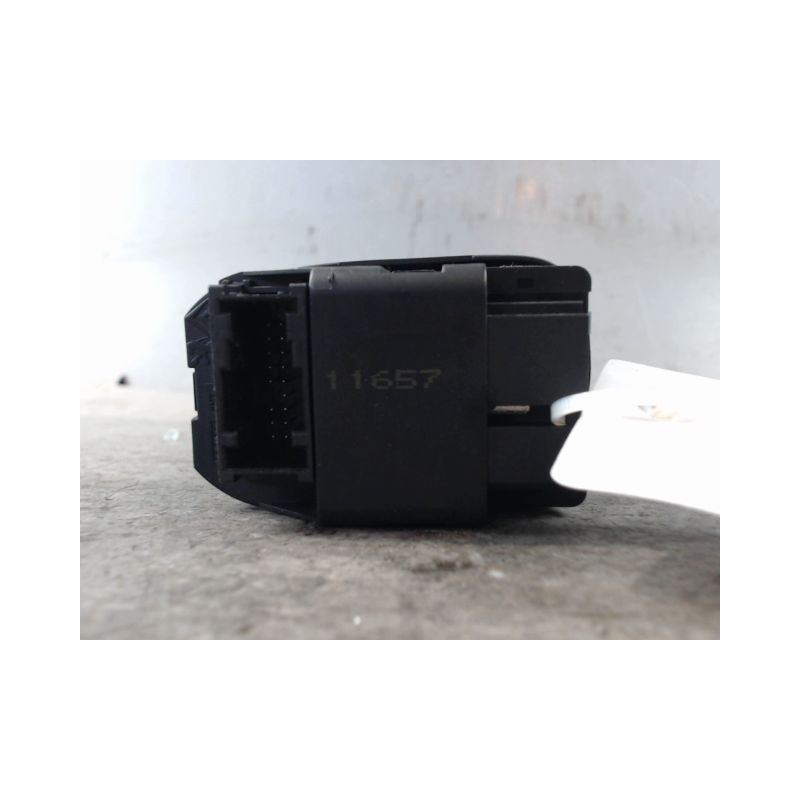 COMMANDE LEVE-GLACE PORTE AVG PEUGEOT 306