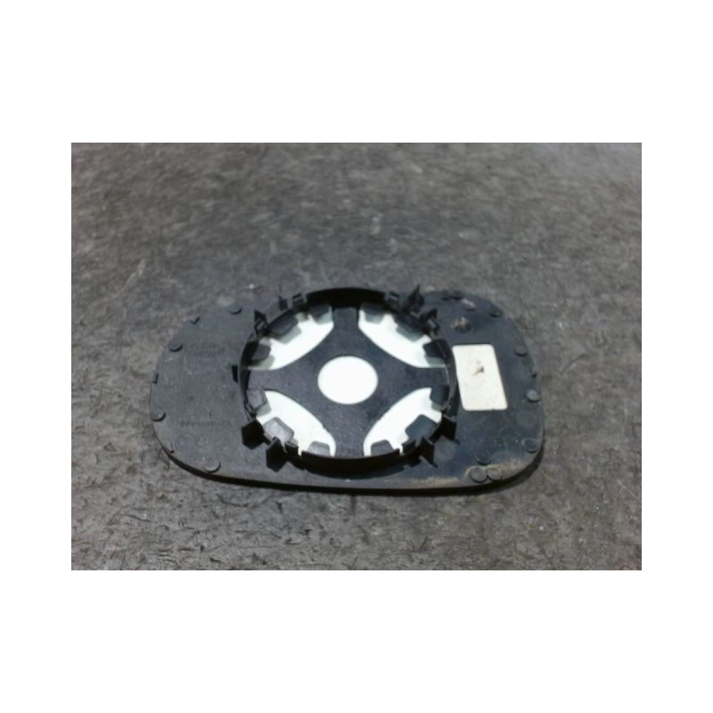 GLACE RETROVISEUR EXT D DACIA LOGAN 4 P 05-08